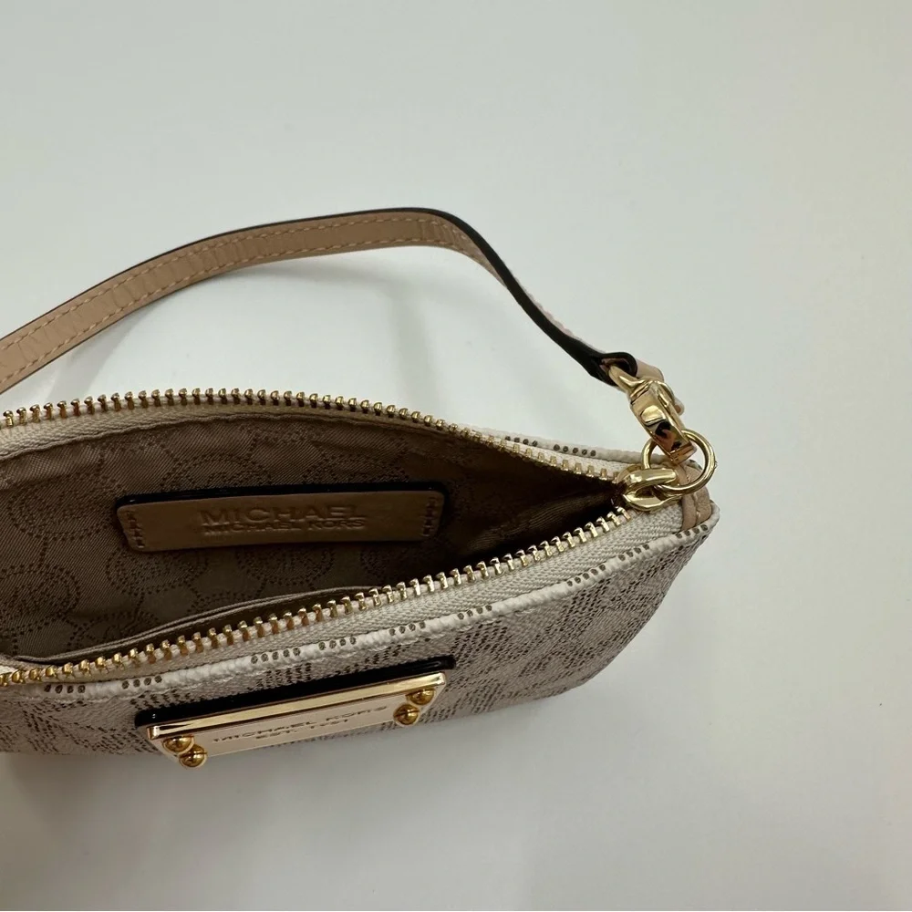 Michael Kors White Wristlet Wallet with Gold Detailing – NWT - Picture 6 of 6